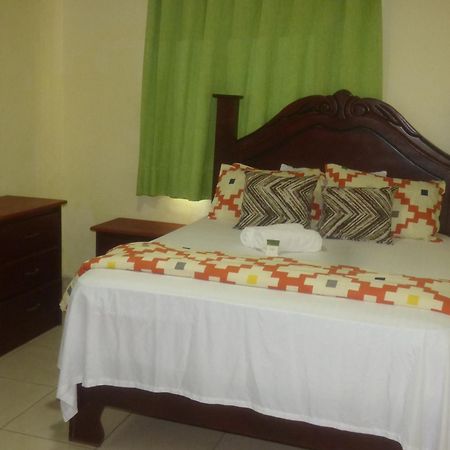 Hotel Enrique I Gazcue, Bed And Breakfast Santo Domingo Esterno foto
