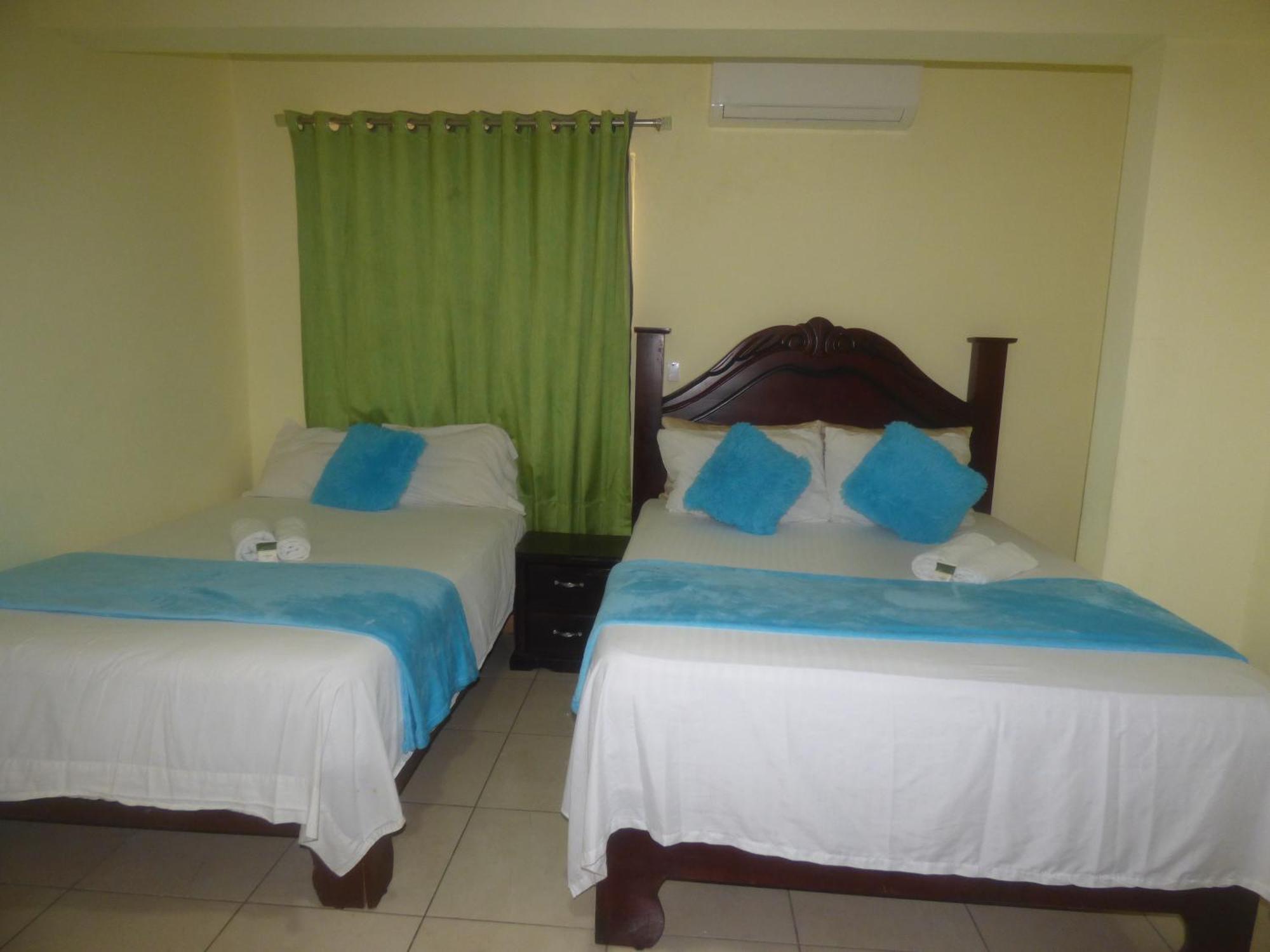 Hotel Enrique I Gazcue, Bed And Breakfast Santo Domingo Esterno foto