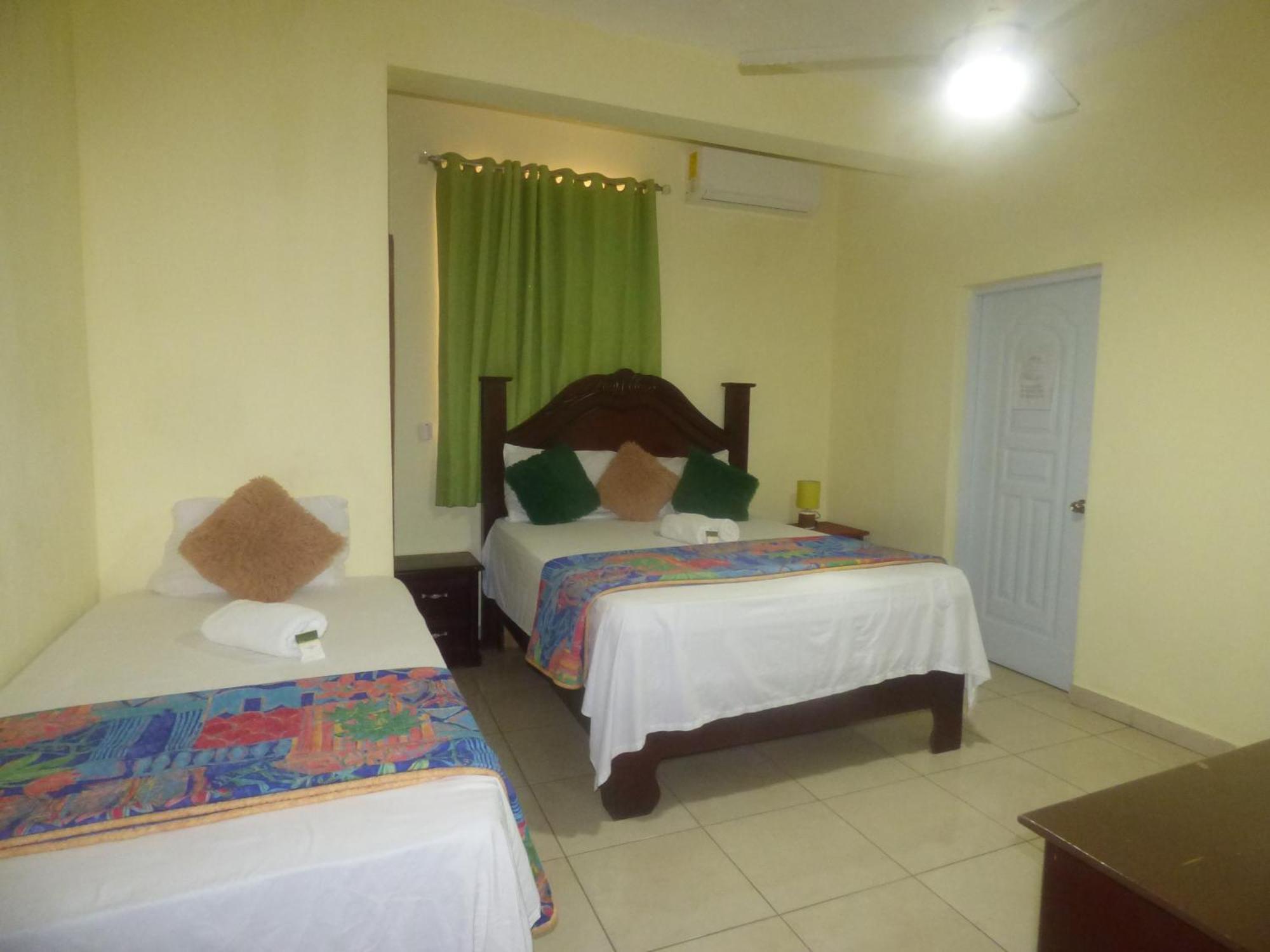 Hotel Enrique I Gazcue, Bed And Breakfast Santo Domingo Esterno foto