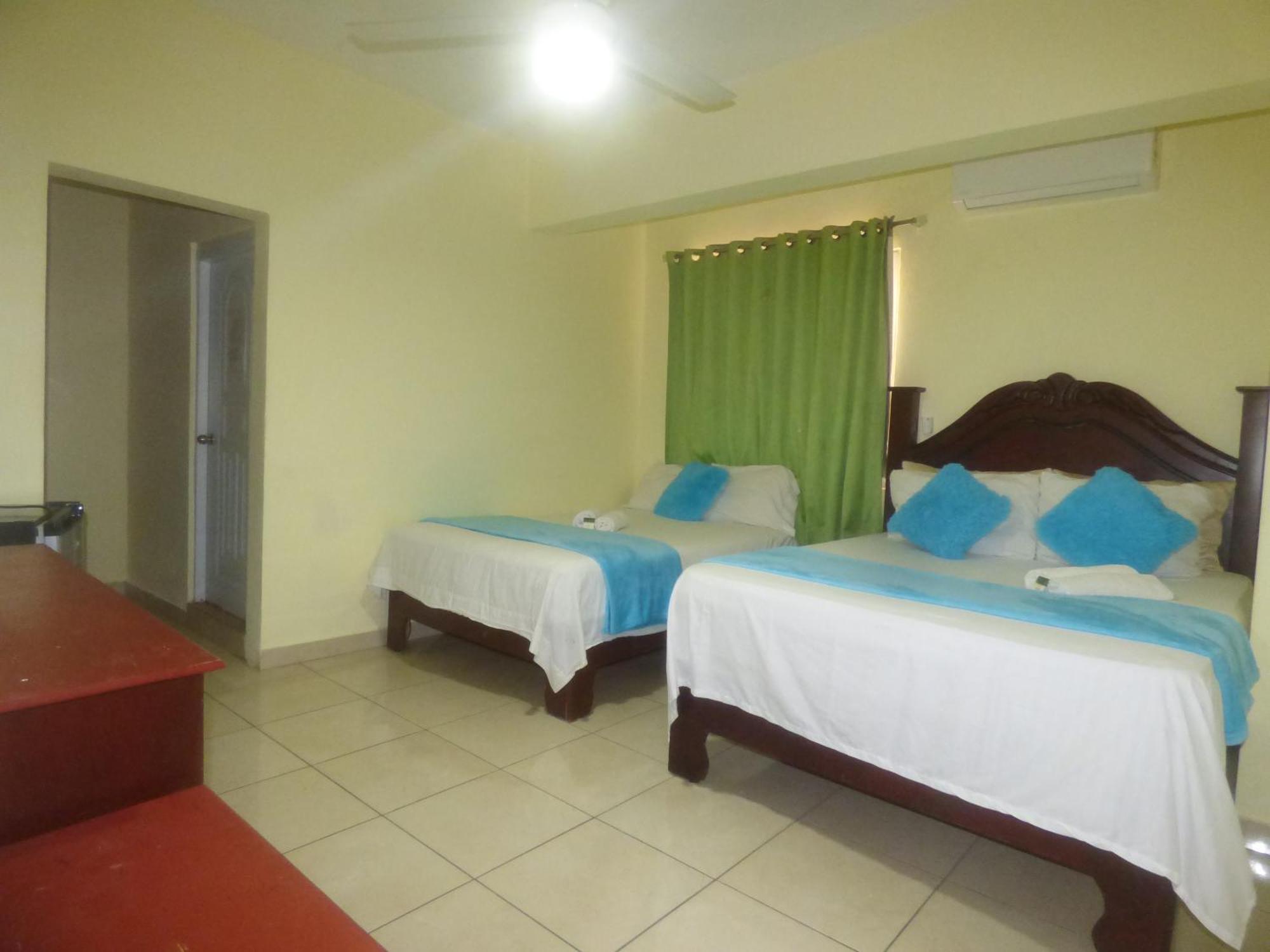 Hotel Enrique I Gazcue, Bed And Breakfast Santo Domingo Esterno foto