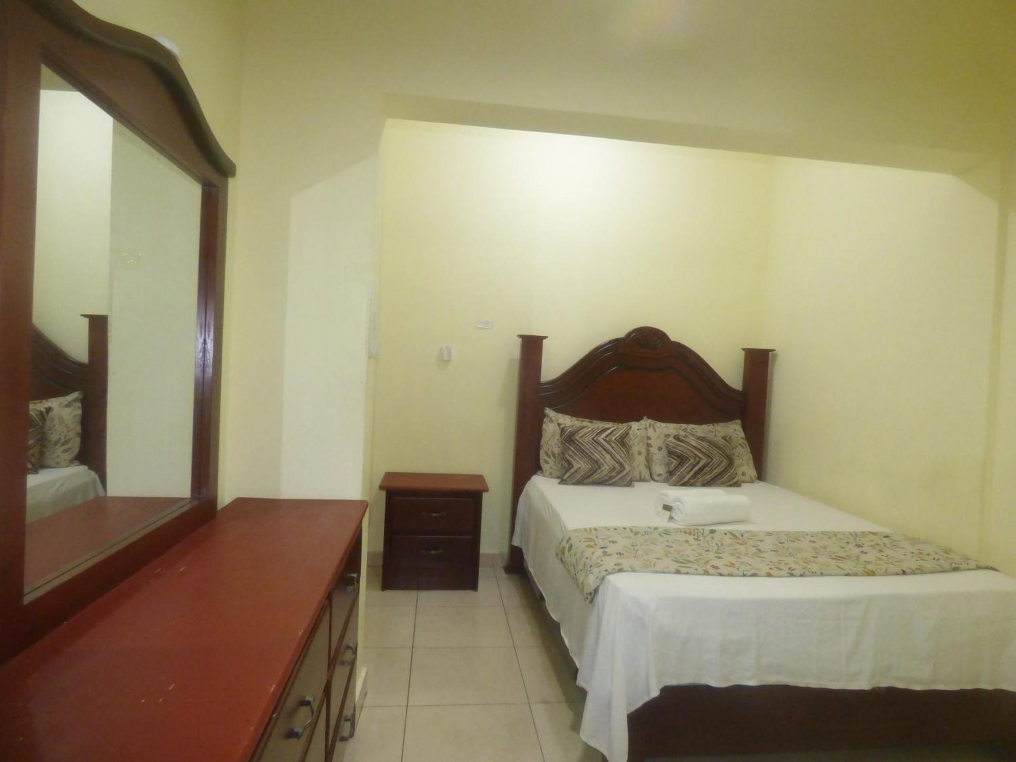 Hotel Enrique I Gazcue, Bed And Breakfast Santo Domingo Esterno foto